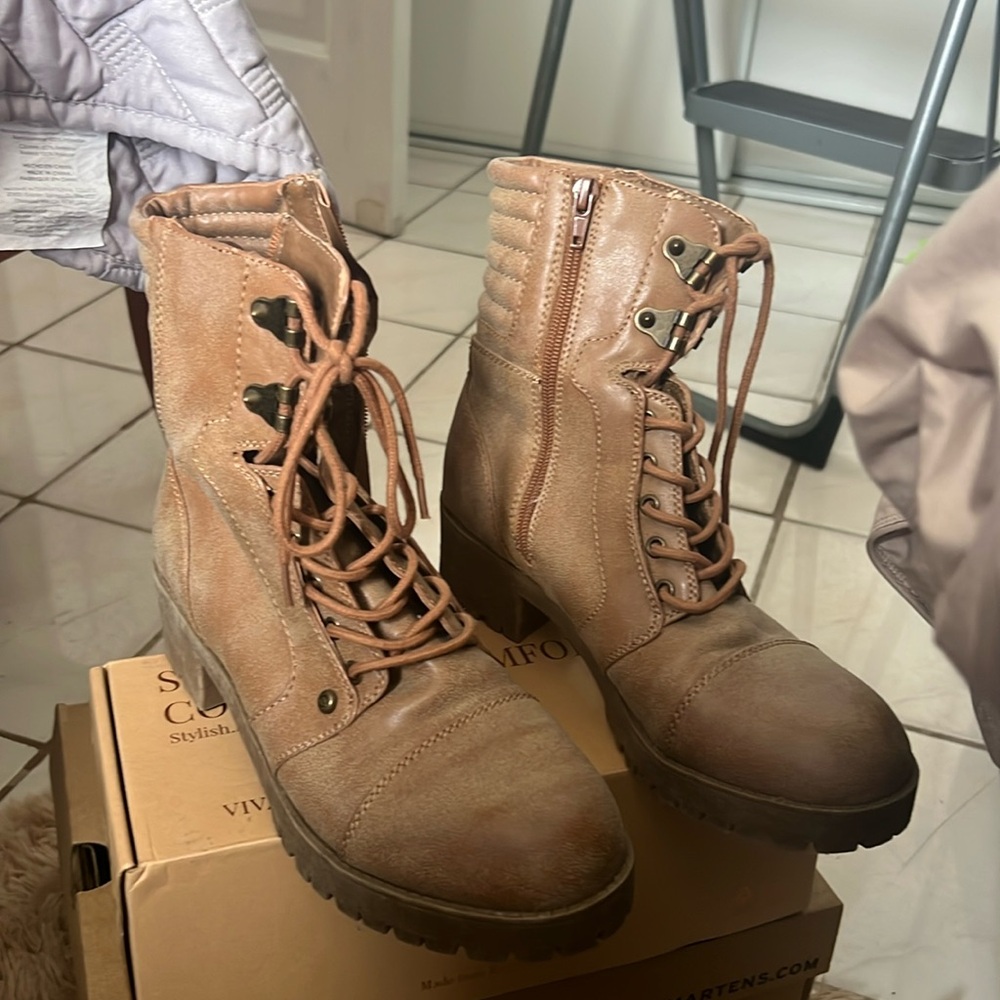 Guess combat boots